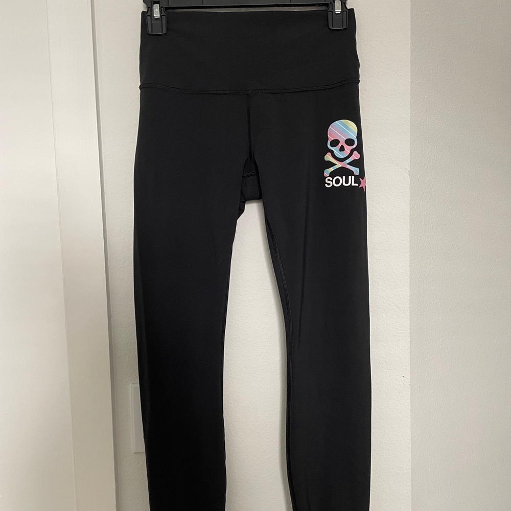 SoulCycle Lululemon Wunder Under leggings